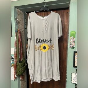 Gray Blessed Sunflower Graphic Nightgown
